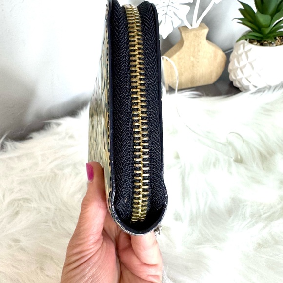 Louis Vuitton Blue Wallet Elegant Design Limited Edition - Picture 3 of 8